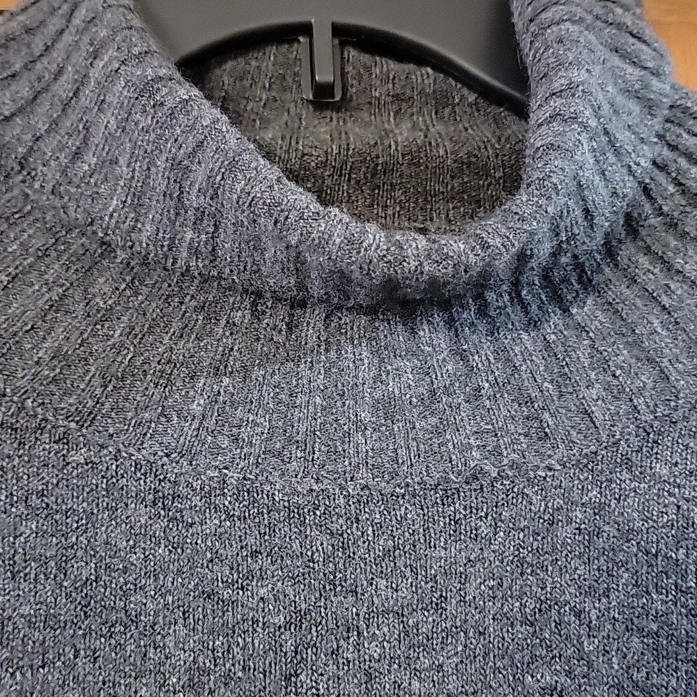 Bobeau Turtleneck Sweater - Picture 2 of 5